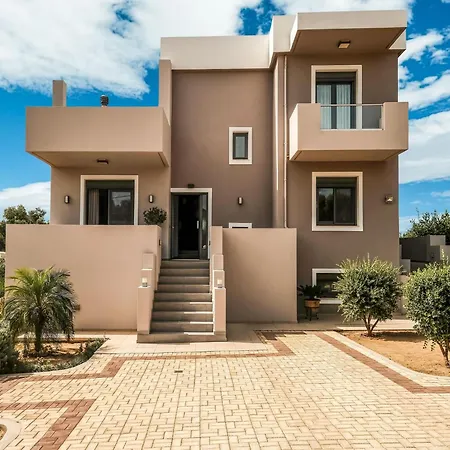 Villa Lovely In With Private Pool Adelianos Kampos